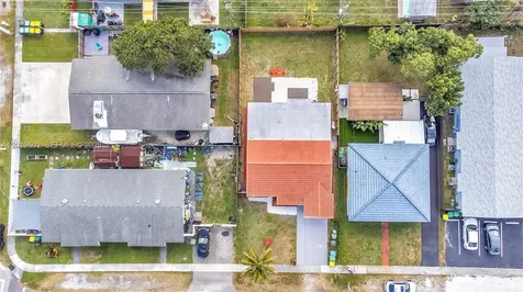 40 SE 3rd Terrace Dania Beach FL 33004
