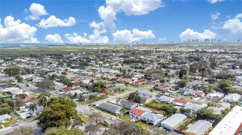 40 SE 3rd Terrace Dania Beach FL 33004