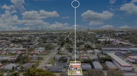 40 SE 3rd Terrace Dania Beach FL 33004