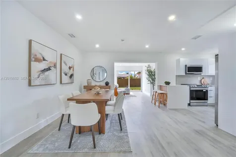 40 SE 3rd Terrace Dania Beach FL 33004