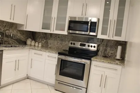 8120 SW 24th Street North Lauderdale FL 33068