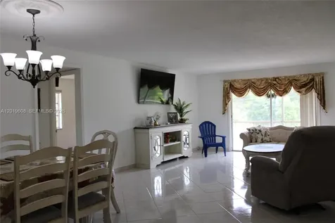 8120 SW 24th Street North Lauderdale FL 33068