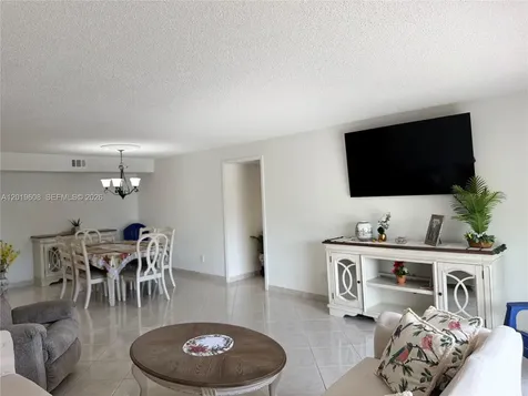 8120 SW 24th Street North Lauderdale FL 33068