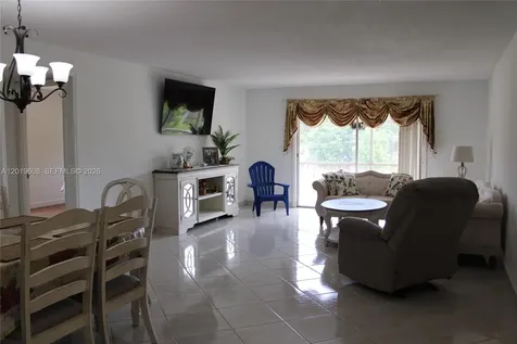 8120 SW 24th Street North Lauderdale FL 33068