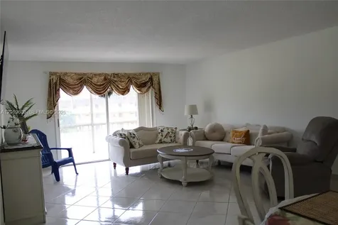 8120 SW 24th Street North Lauderdale FL 33068