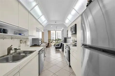 19667 Turnberry Way Aventura FL 33180