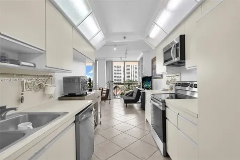 19667 Turnberry Way Aventura FL 33180