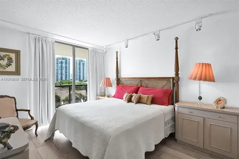 19667 Turnberry Way Aventura FL 33180
