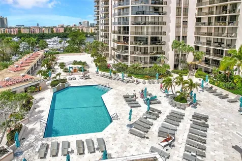 19667 Turnberry Way Aventura FL 33180