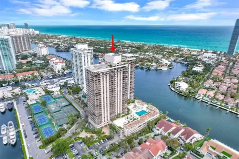 19667 Turnberry Way Aventura FL 33180