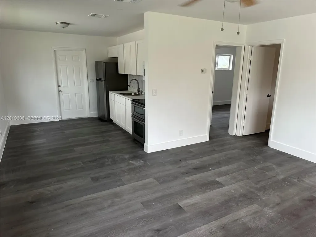 117 SE 2nd Avenue Hallandale Beach FL 33009