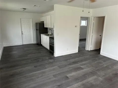 117 SE 2nd Avenue Hallandale Beach FL 33009