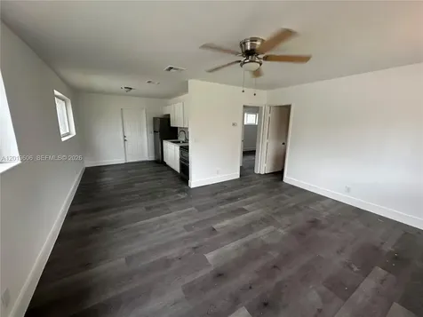 117 SE 2nd Avenue Hallandale Beach FL 33009