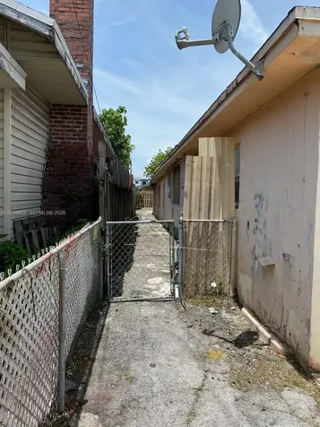 2640 NW 23rd Court Miami FL 33142