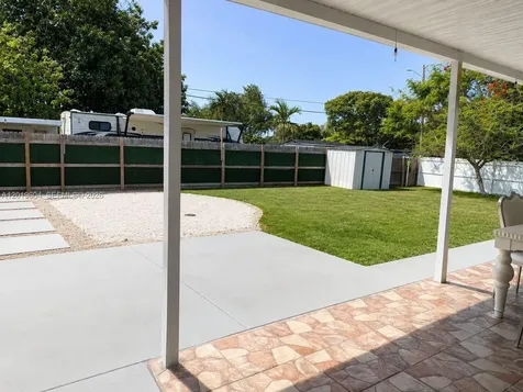 1507 NW 100th Street Miami FL 33147
