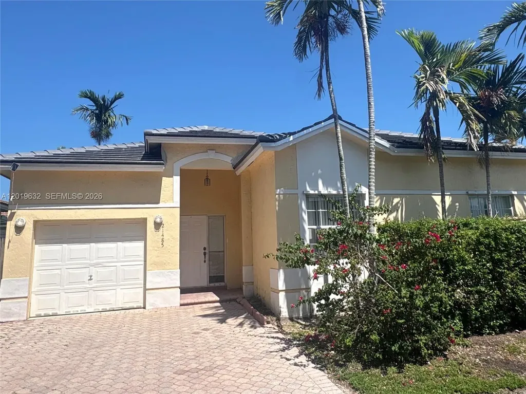 21485 SW 90th Place Cutler Bay FL 33189