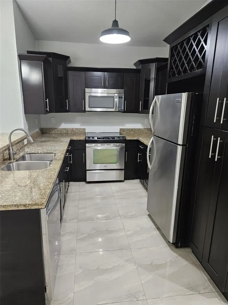 1517 NE 3rd Avenue Fort Lauderdale FL 33304