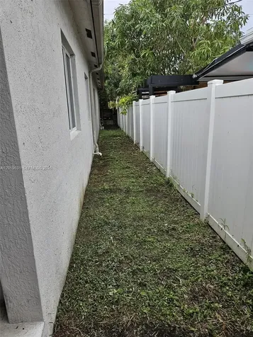 1517 NE 3rd Avenue Fort Lauderdale FL 33304