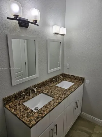 1517 NE 3rd Avenue Fort Lauderdale FL 33304