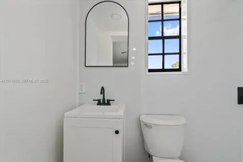 1409 NW 44th Street Miami FL 33142