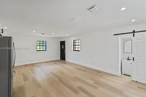 1409 NW 44th Street Miami FL 33142