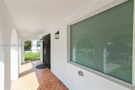 1409 NW 44th Street Miami FL 33142