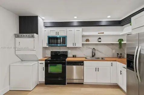 1409 NW 44th Street Miami FL 33142