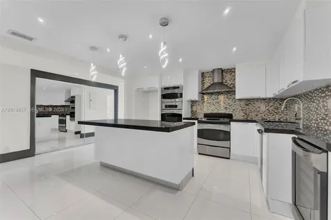 20441 NE 30th Avenue Aventura FL 33180