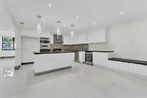 20441 NE 30th Avenue Aventura FL 33180