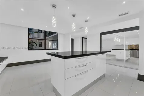 20441 NE 30th Avenue Aventura FL 33180