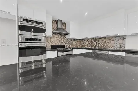 20441 NE 30th Avenue Aventura FL 33180