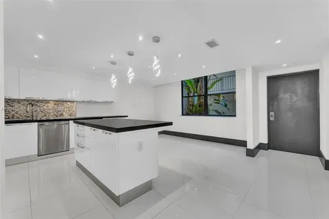 20441 NE 30th Avenue Aventura FL 33180