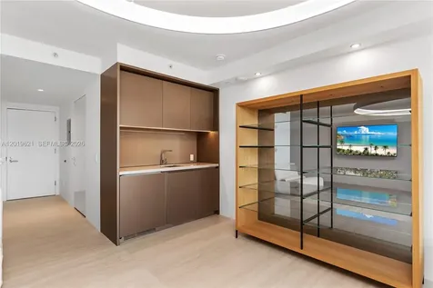18975 Collins Avenue Sunny Isles Beach FL 33160