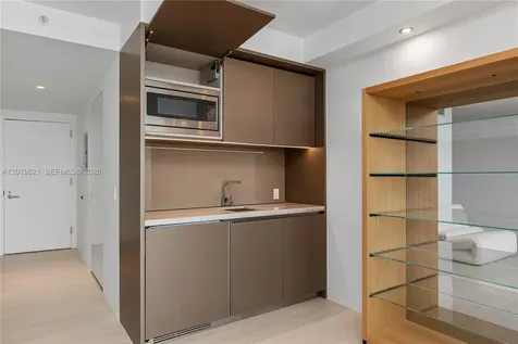 18975 Collins Avenue Sunny Isles Beach FL 33160