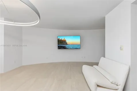 18975 Collins Avenue Sunny Isles Beach FL 33160