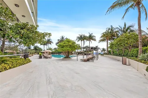 18975 Collins Avenue Sunny Isles Beach FL 33160