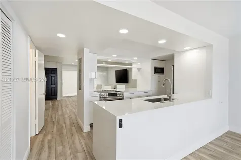 2757 NE 165th Terrace North Miami Beach FL 33160