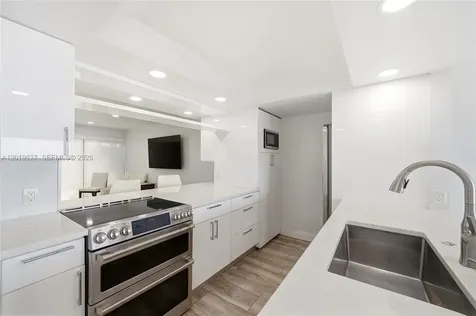 2757 NE 165th Terrace North Miami Beach FL 33160