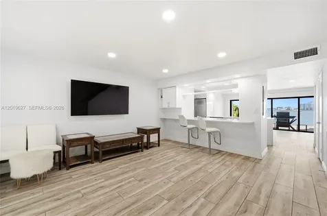 2757 NE 165th Terrace North Miami Beach FL 33160