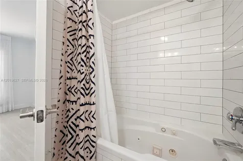 2757 NE 165th Terrace North Miami Beach FL 33160