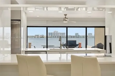 2757 NE 165th Terrace North Miami Beach FL 33160