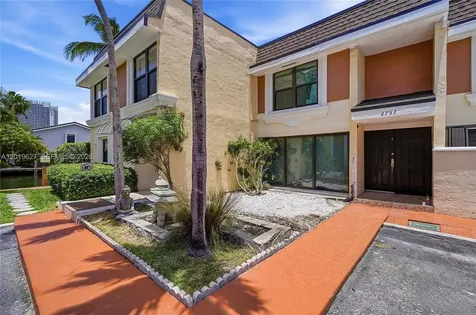 2757 NE 165th Terrace North Miami Beach FL 33160