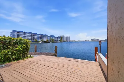 2757 NE 165th Terrace North Miami Beach FL 33160