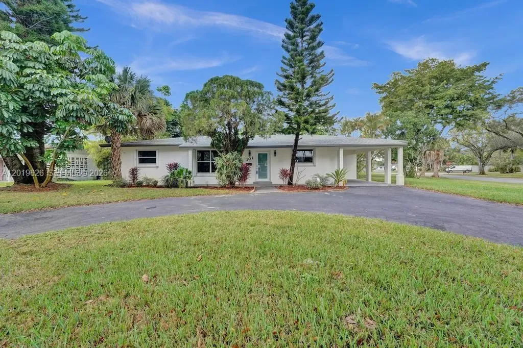 101 SW 53rd Avenue Plantation FL 33317