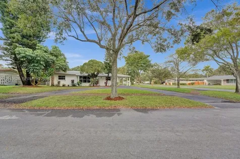 101 SW 53rd Avenue Plantation FL 33317