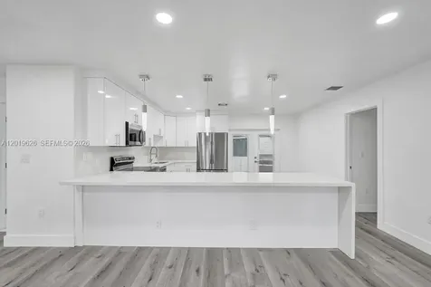 101 SW 53rd Avenue Plantation FL 33317