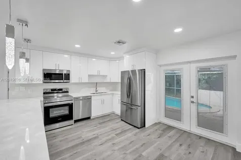 101 SW 53rd Avenue Plantation FL 33317