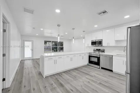 101 SW 53rd Avenue Plantation FL 33317
