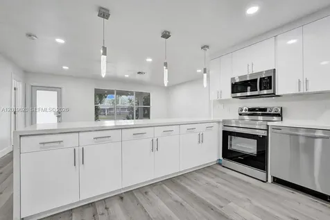 101 SW 53rd Avenue Plantation FL 33317