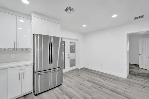 101 SW 53rd Avenue Plantation FL 33317